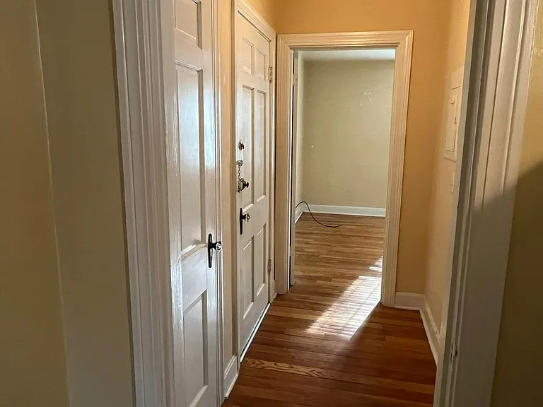 1112 Hilliard Ave #1 — Photo 7