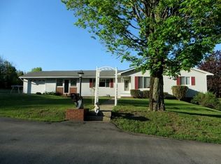 208 Boxer Dr, Dushore, PA 18614