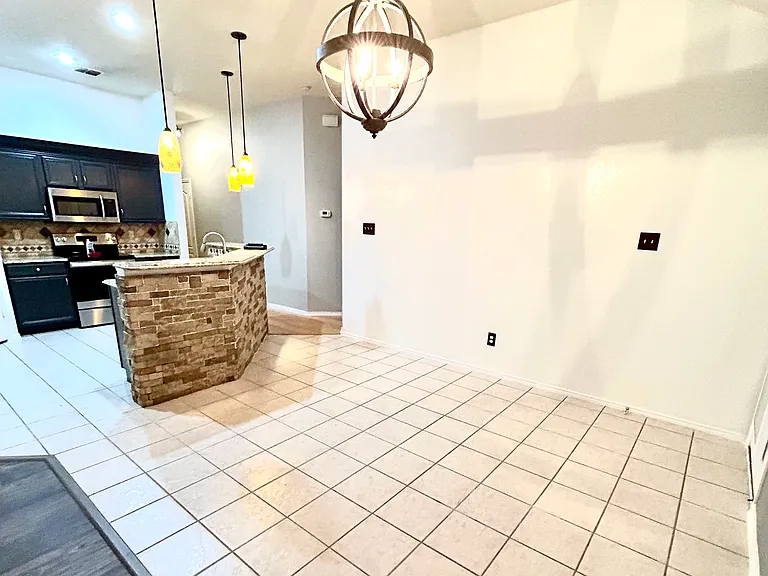 Timber Ridge Dr — Photo 8