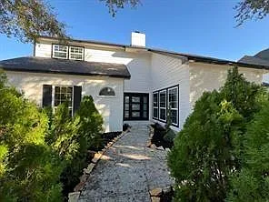 3203 Country Club Blvd — Photo 3