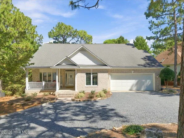 27 La Quinta Loop, Pinehurst, NC 28374