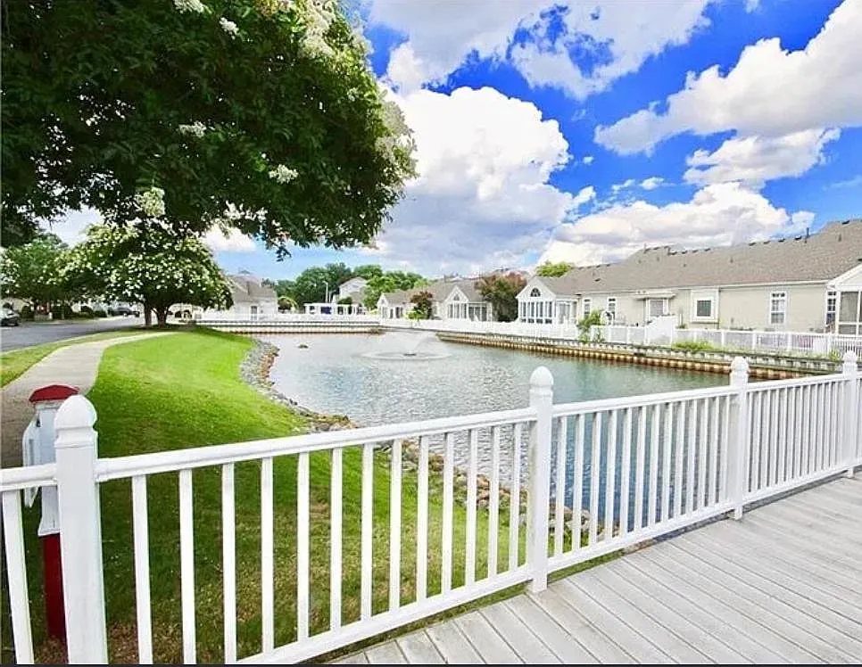 3 bed, 2170 sqft, $3,300 — Photo 4