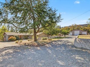 3583 Ross Ln, Central Point, OR 97502