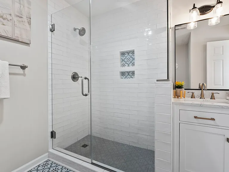 1008 Anne St — Photo 17