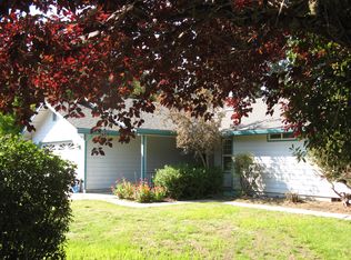 1582 Drury Ln, Grants Pass, OR 97527