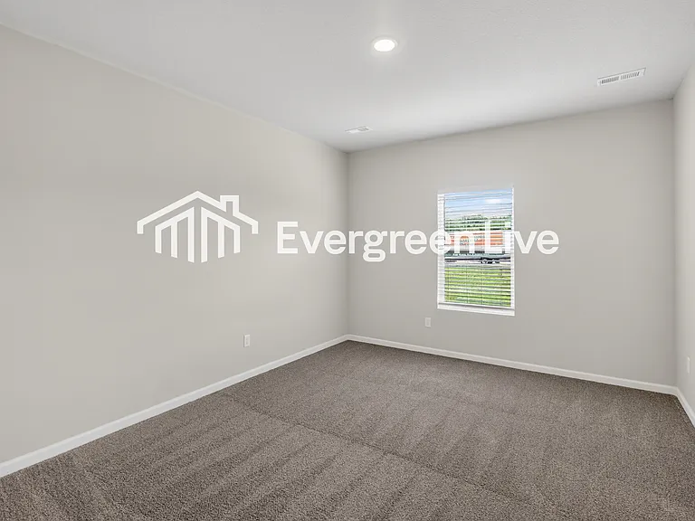 141 Burlington Dr — Photo 9