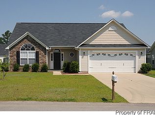 5218 Woodpecker Dr, Hope Mills, NC 28348