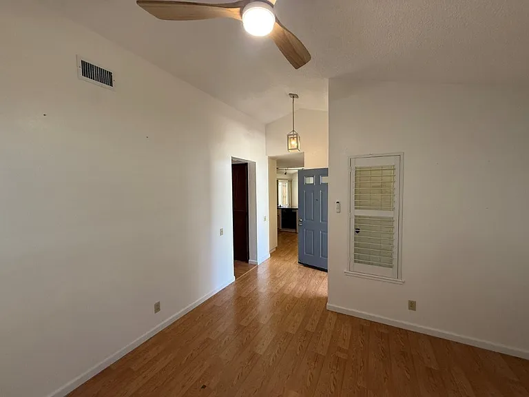 467 Lupine Cir — Photo 17