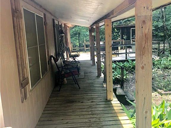 3rd image of 138 Beaver Ln