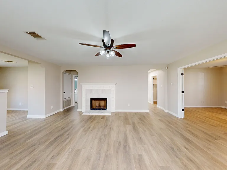 145 S Willow Way — Photo 6