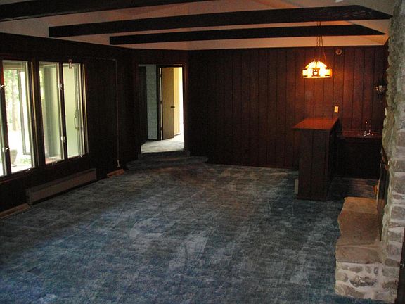 2nd image of 801 S Cedar Grove Blvd