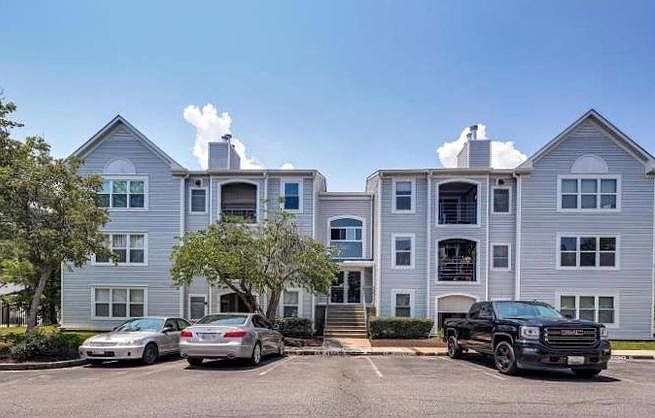 1st image of 40 Greystone Ct #G