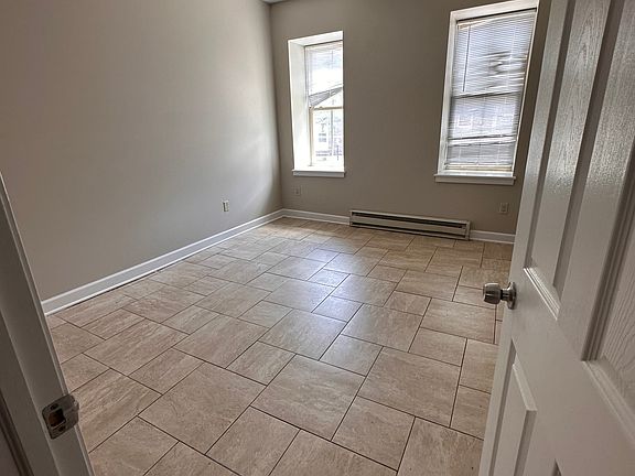 4th image of 509 W Chew St #A