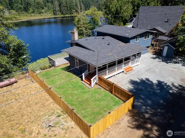 13615 Twin Lakes Drive E, Graham, WA 98338