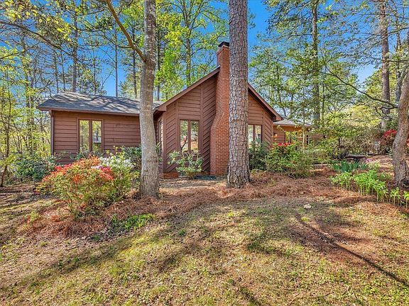 3rd image of 7904 Nugget Ln