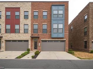 4728 Towne Park Rd, Suitland, MD 20746