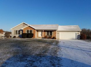 17600 14th Rd, Plymouth, IN 46563