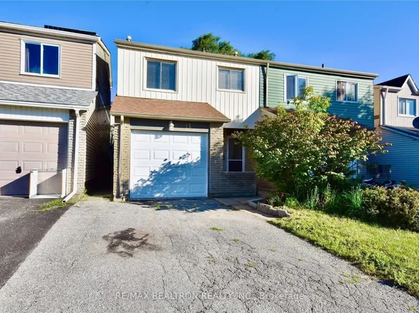 12 Robin Ct, Barrie, ON L4M 5M1