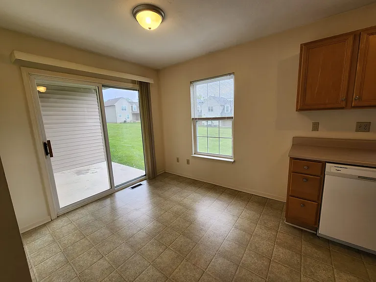 28 Applewood Cir — Photo 3