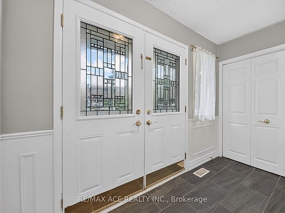 5th image of 17 Whittington Ct