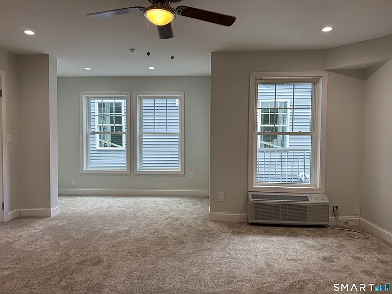 1085-10 Whalley Ave #10 — Photo 6
