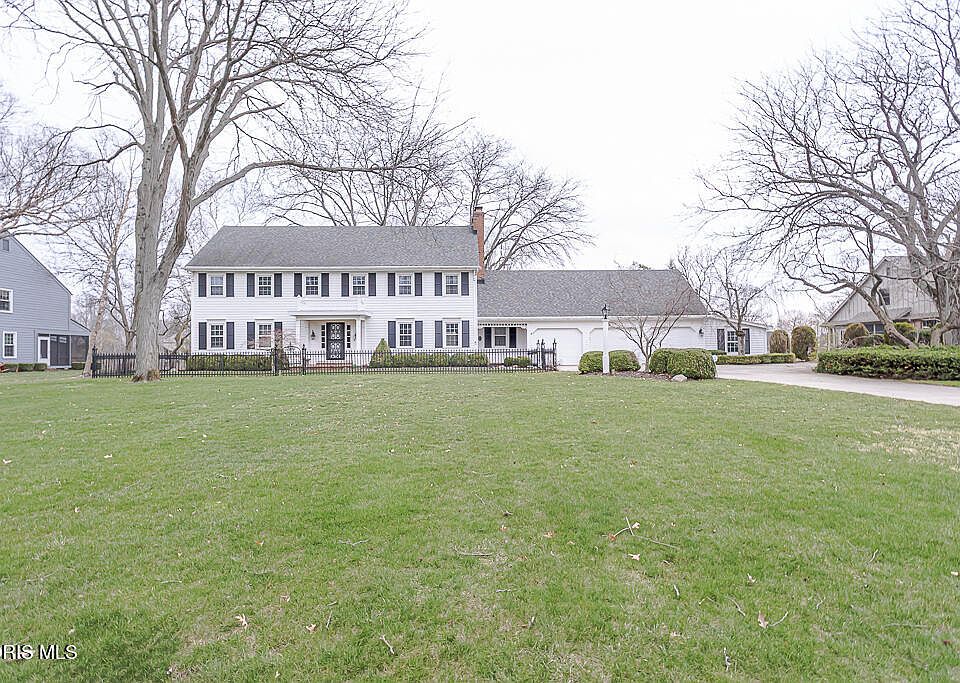1st image of 60 Back Bay Rd