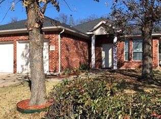 5944 Crestview Dr, Grand Prairie, TX 75052