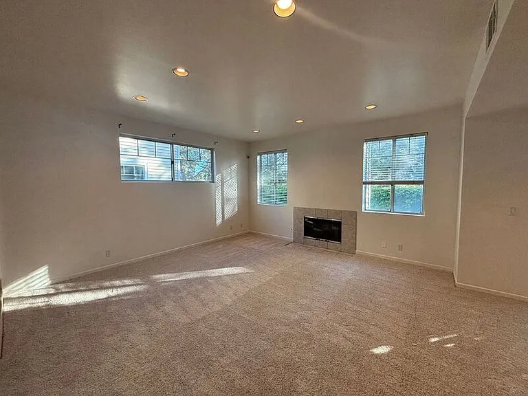 525 Orange Grove Pl — Photo 25