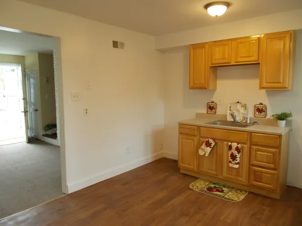 3803 10th St, Baltimore, MD 21225