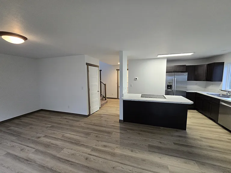 745 Linda Ln — Photo 11