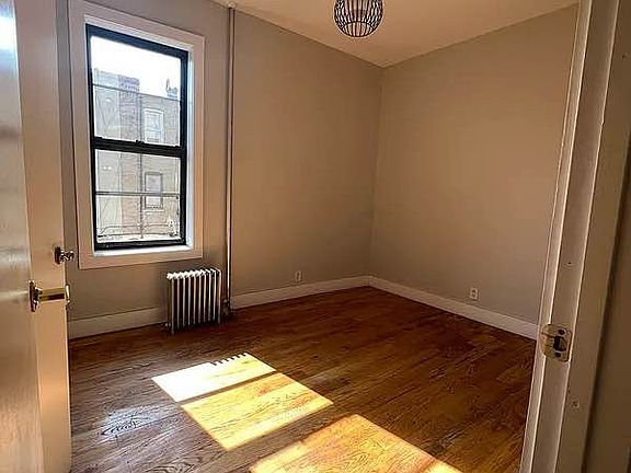 4th image of 1140 President St APT 2F