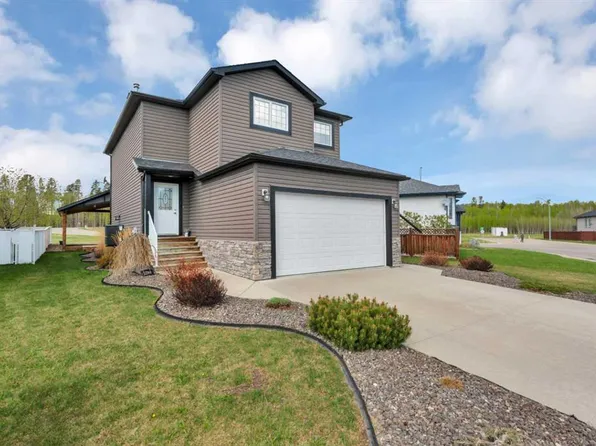 1204 E 1st St NE, Sundre, AB T0M 1X0