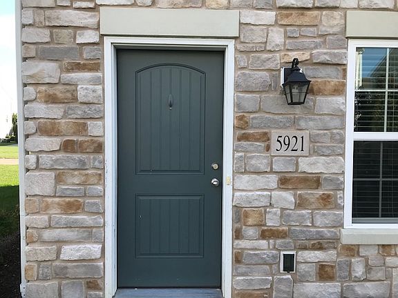 3rd image of 5921 Winberry Creek Dr