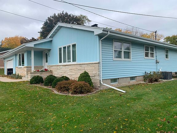 2nd image of 254 Roosevelt St