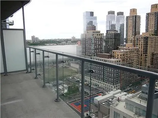 Rented by 212 Consulting Corp | media 26