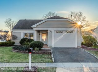 49 Sandhurst St, Manchester, NJ 08759