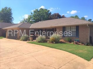 1305 Banner Ave, Edmond, OK 73013