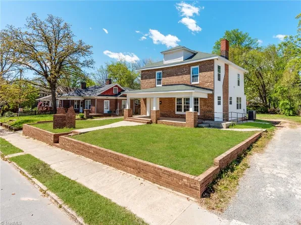 3006 N Patterson Ave, Winston Salem, NC 27105