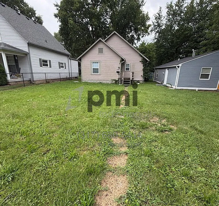 1327 W 32nd St