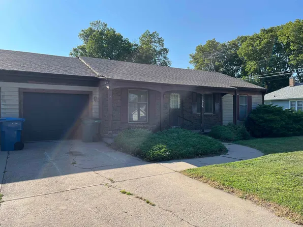 2704 1st Ave, Kearney, NE 68847