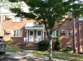 13 Seth Ct #A, Staten Island, NY 10301