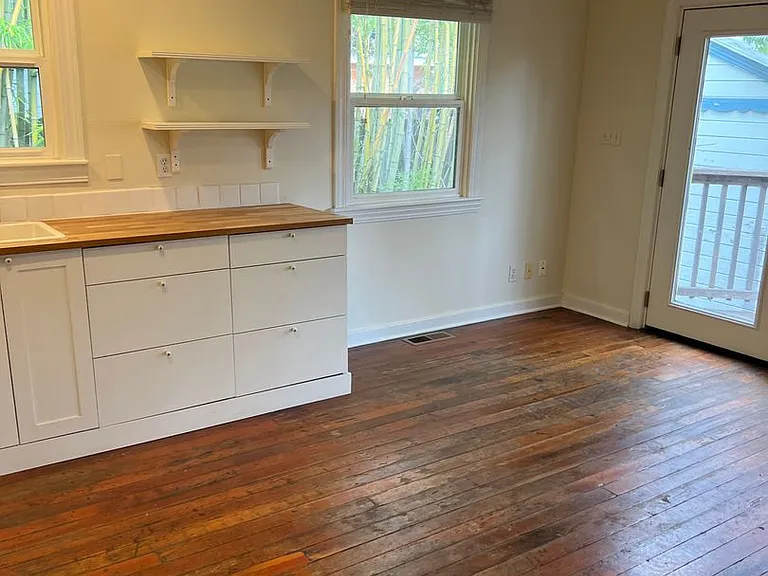 221 Wilson St — Photo 11