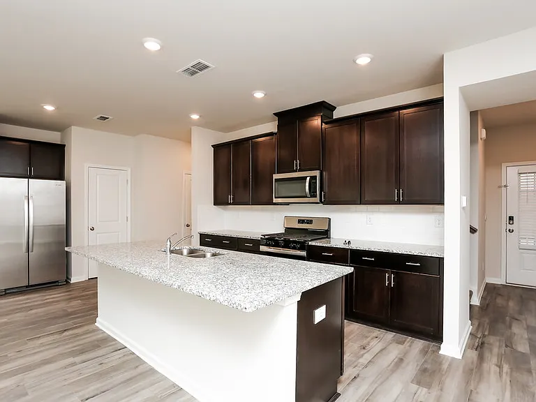 1157 Sunny Lake Dr — Photo 7