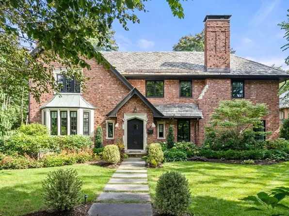 52 Hammondswood Rd, Newton, MA 02467