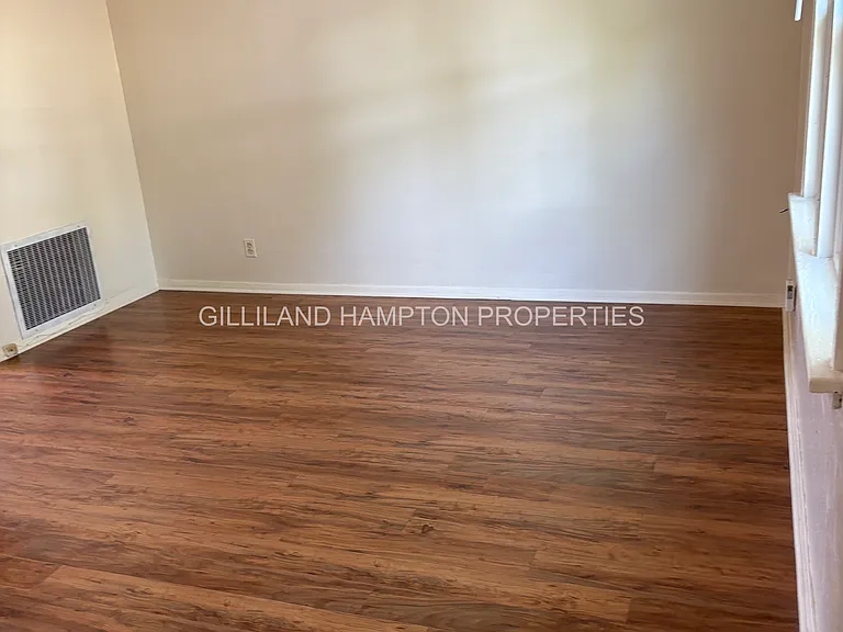 320 NW 15th St #320 — Photo 19