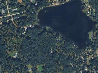 5260 Woodlane Rd, Clarkston, MI 48348