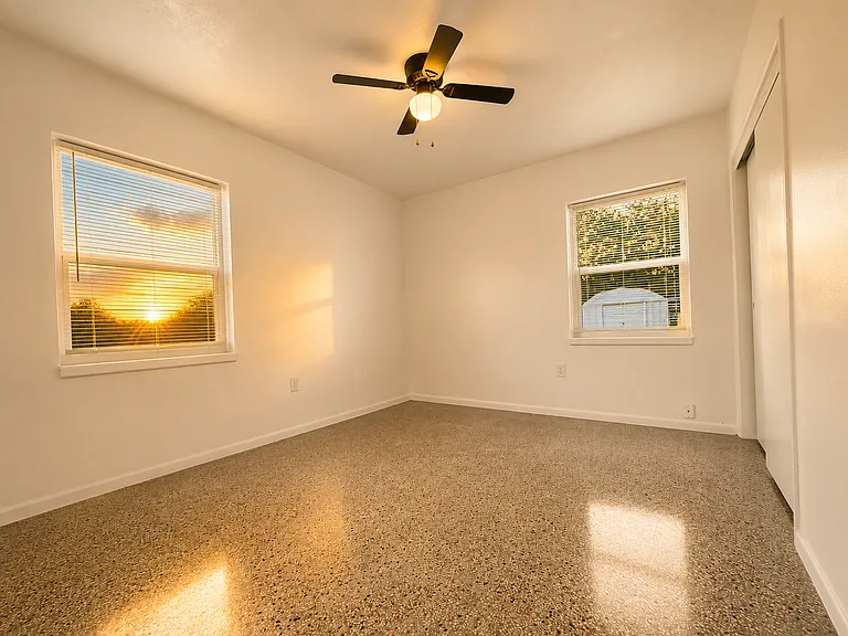 105 Primrose Ln — Photo 6