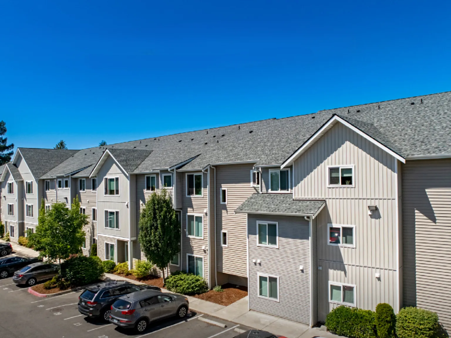 DubSea Apartments — Photo 1