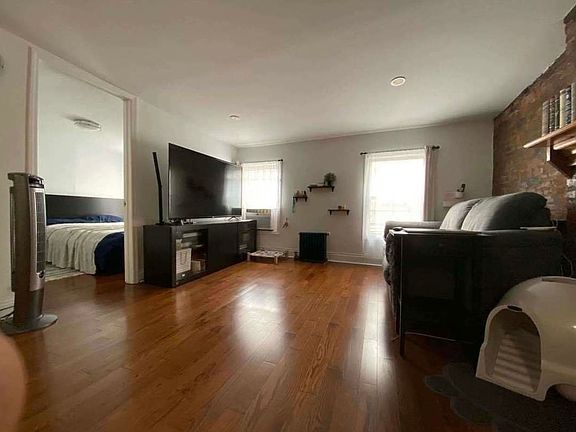3rd image of 218 Saint Johns Pl #4B