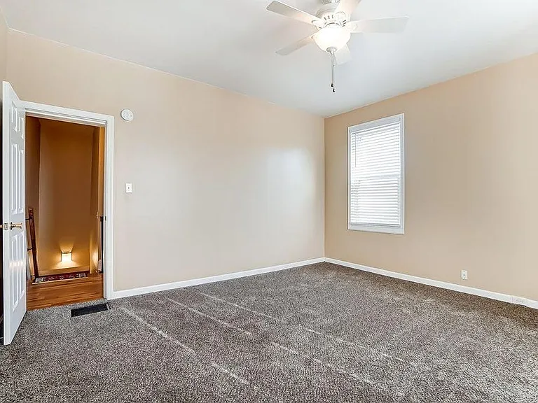 513 Thornton St — Photo 11